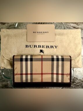 Authentic Burberry Beige Plaid Checkbook holder with Brown Trim and Red Stripe